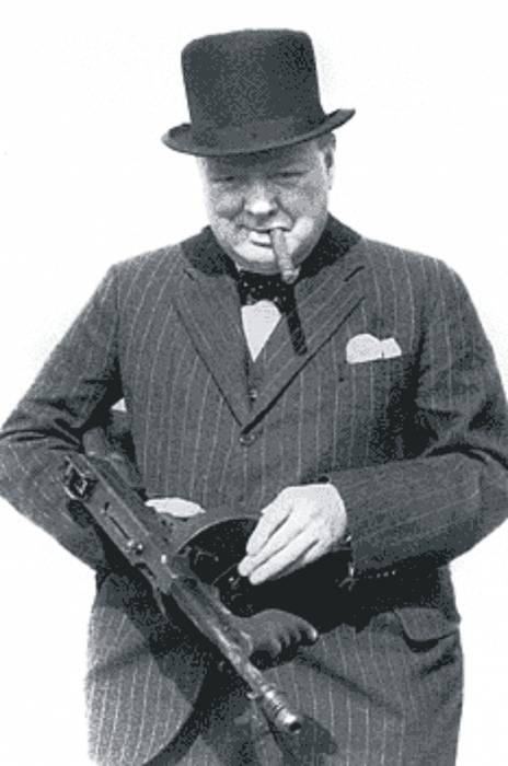 с оружием Черчилль